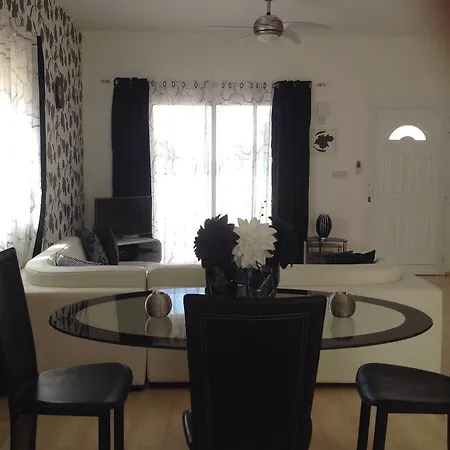 Natasa Luxury Town House Paphos
